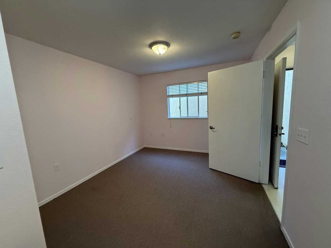 1707 Olympic Drive - Photo 2 of 4