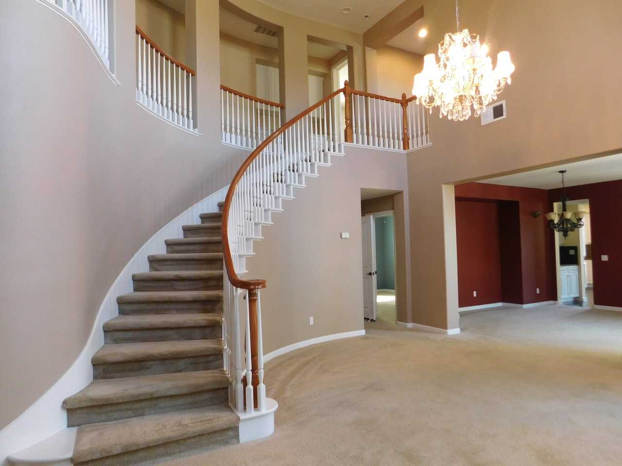 2750 Dove Tail Dr
