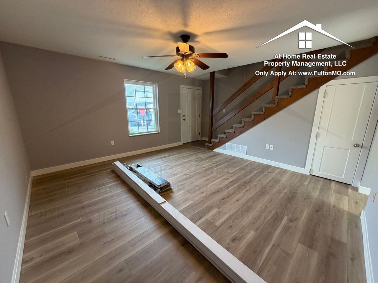 545 Collier Ln - Photo 2 of 27
