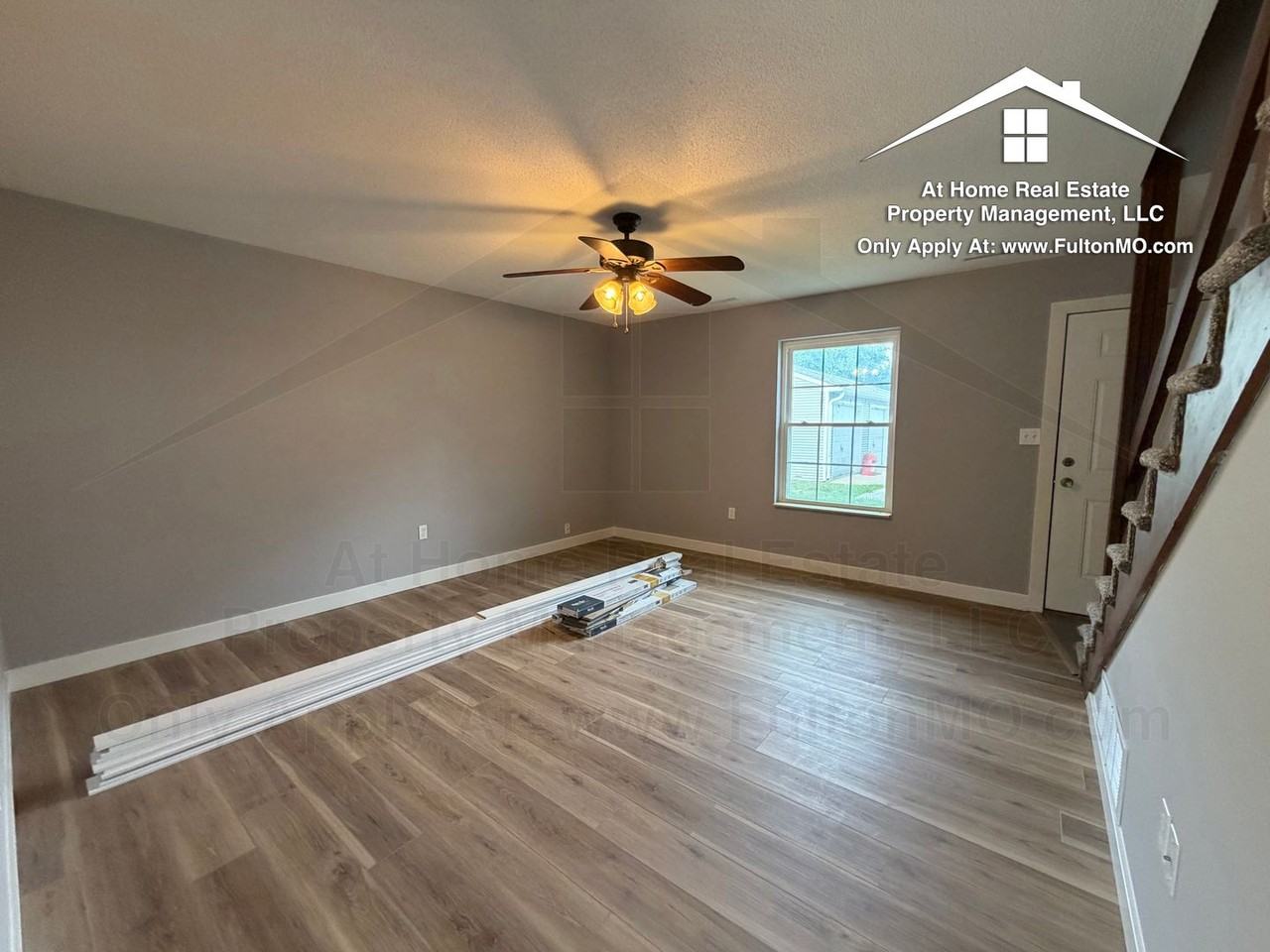 545 Collier Ln - Photo 3 of 27