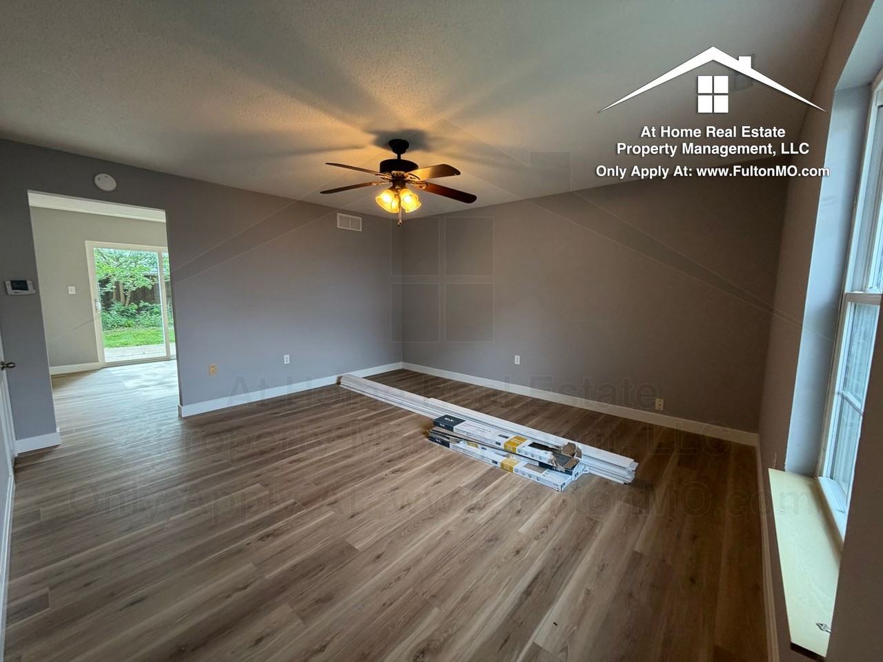 545 Collier Ln - Photo 4 of 27