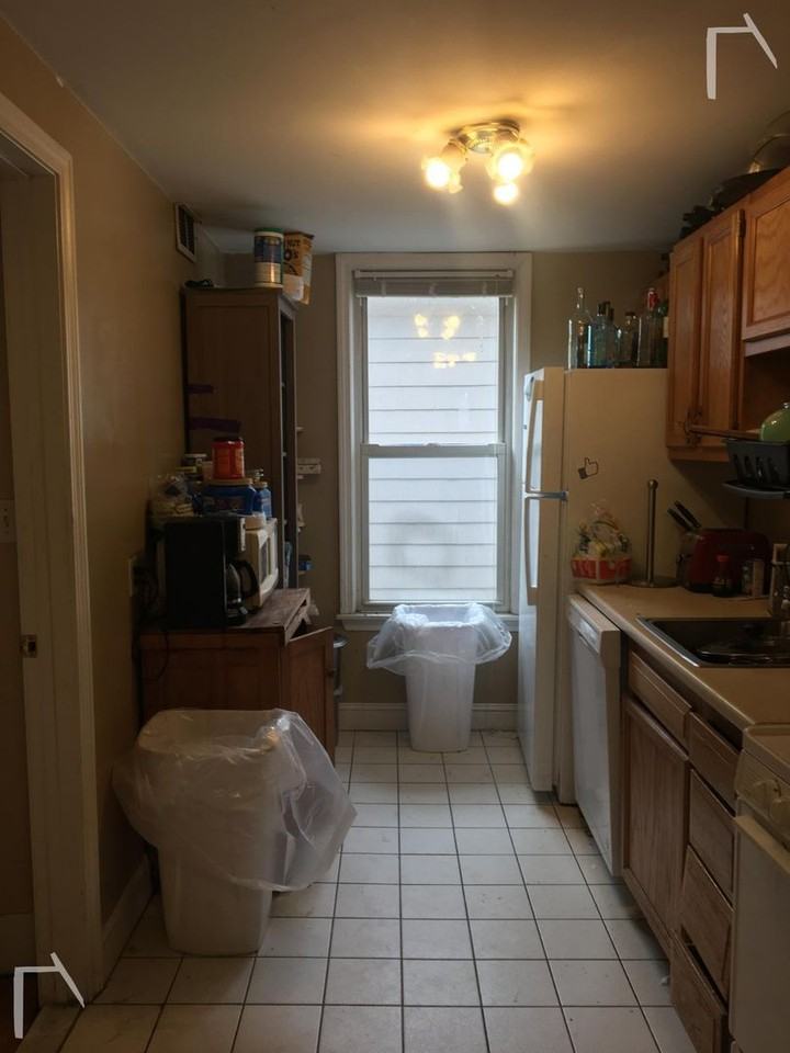 206 Freeman St - Photo 2 of 6
