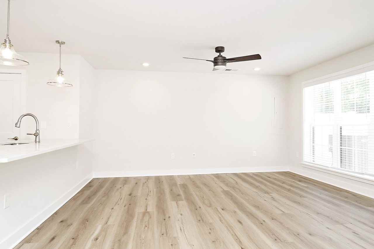 954 Belvedere Way #B - Photo 2 of 14