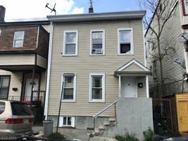 featured image of 13 Mary St