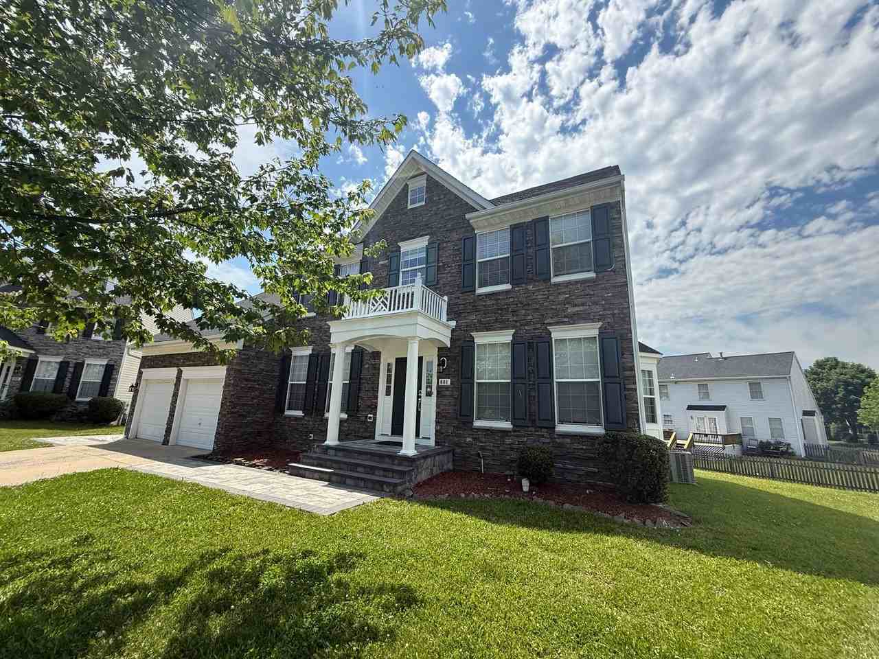 601 Crossover Ct - Photo 2 of 50