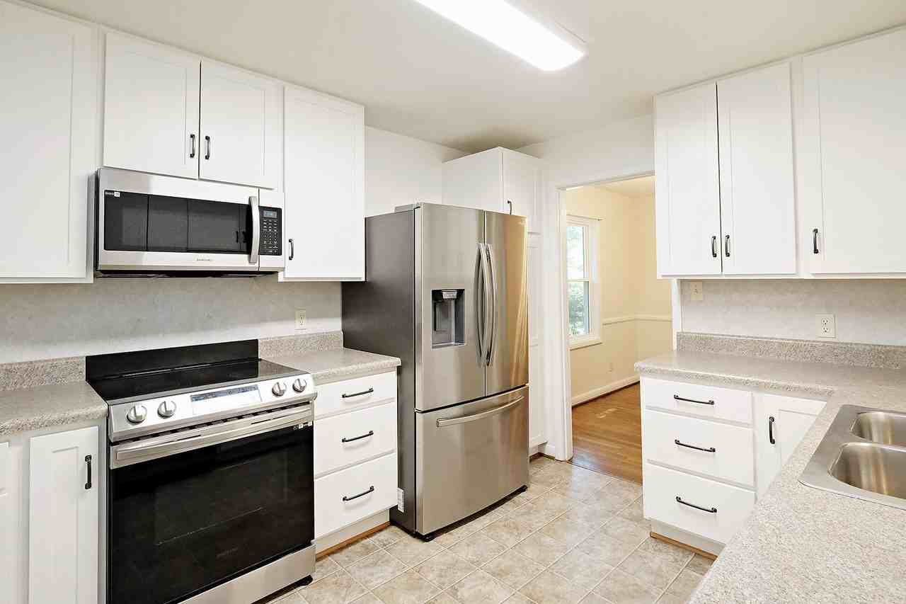 140 W Park Dr - Photo 3 of 15