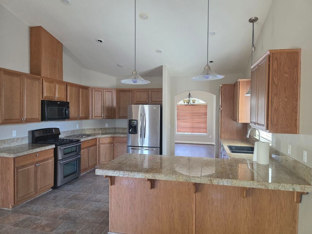 1458 Cardiff Dr - Photo 4 of 28