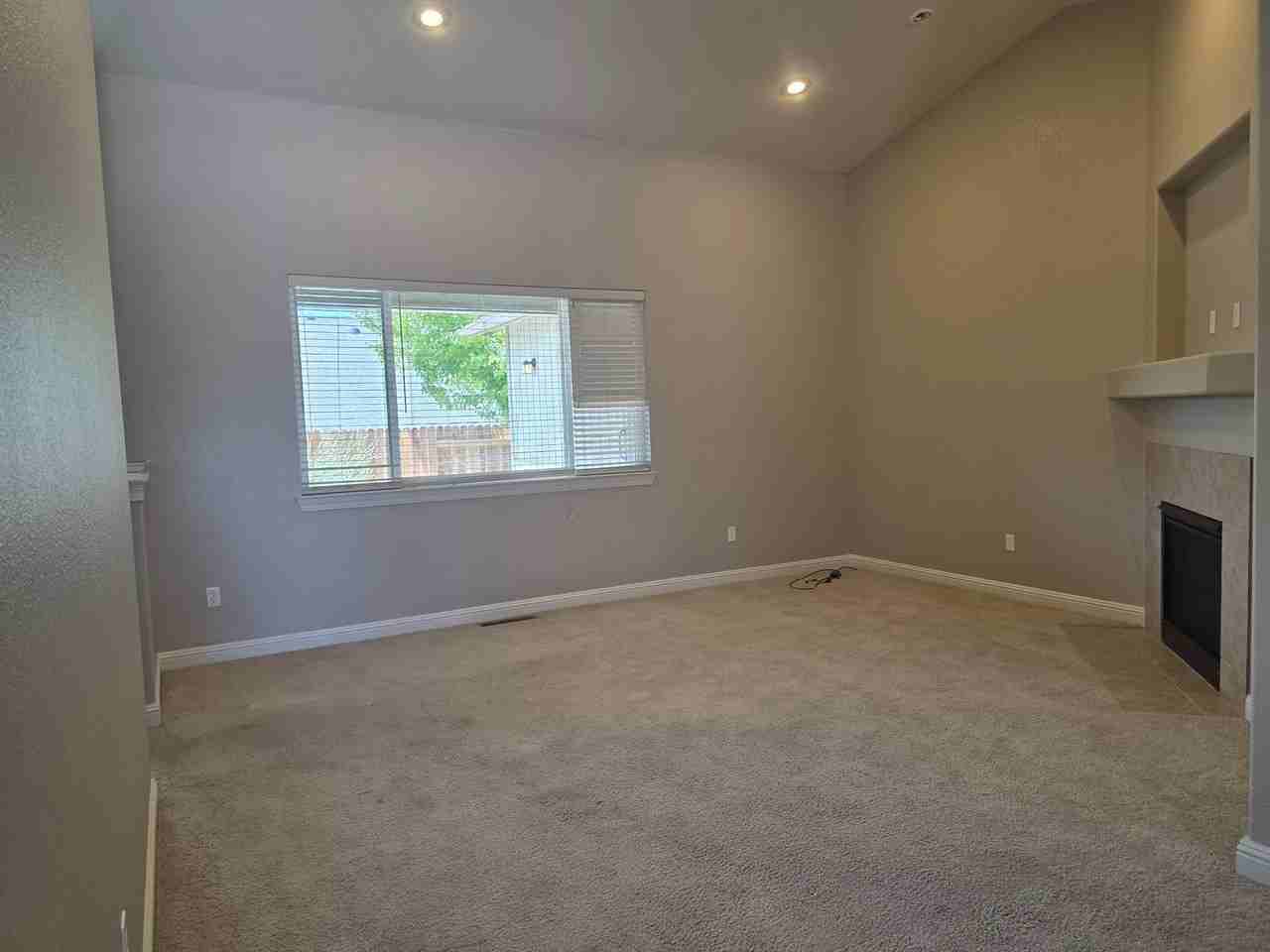 1458 Cardiff Dr - Photo 6 of 30