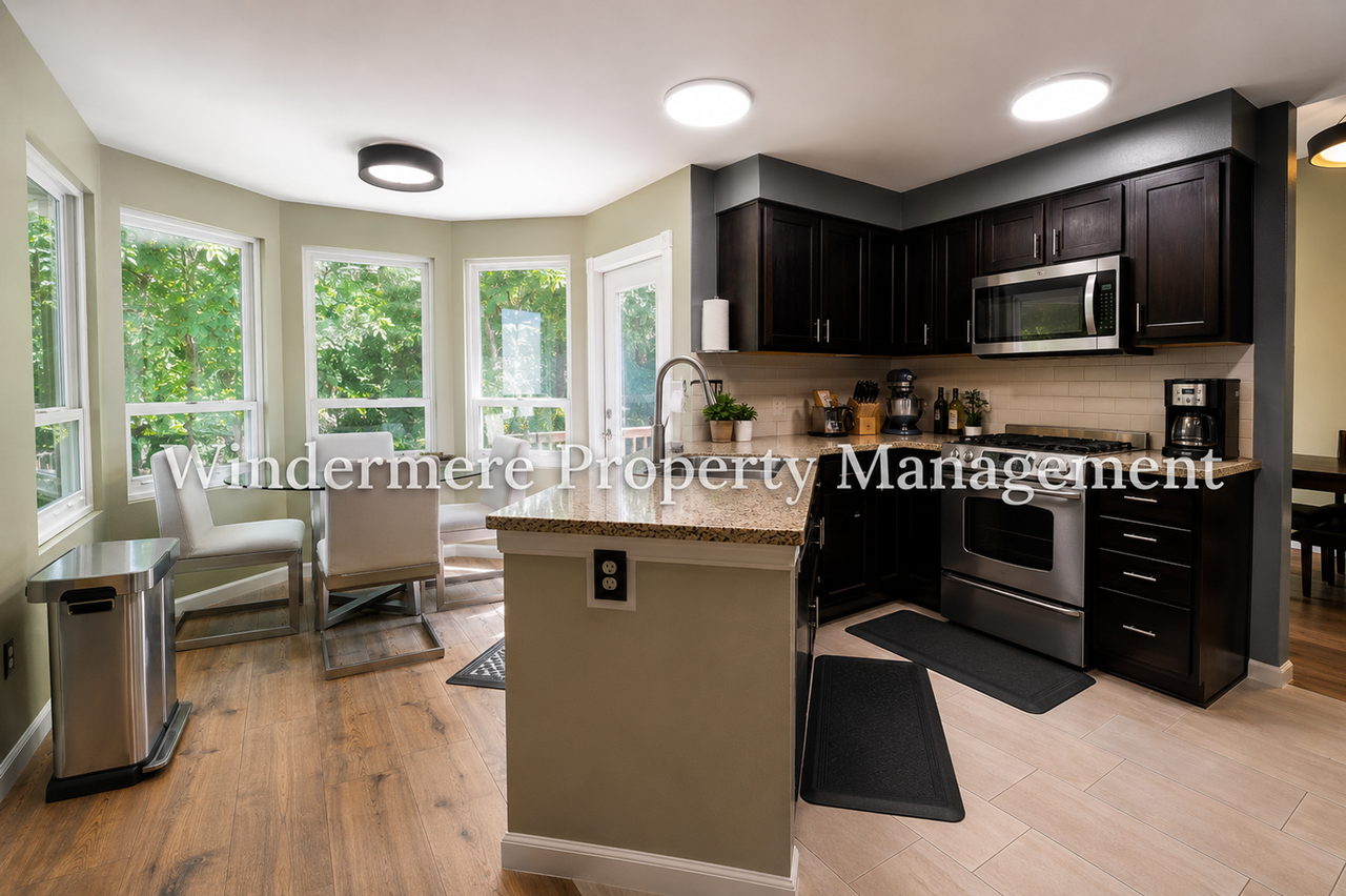 1087 Nw Brinkley Ct - Photo 2 of 16