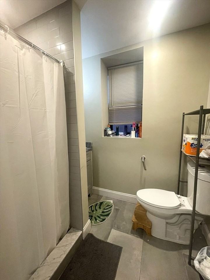 1918 Beacon St - Photo 2 of 5