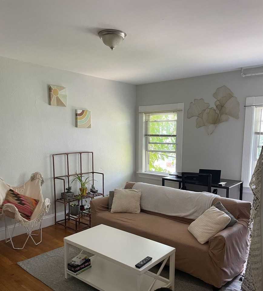 71 Linden St - Photo 3 of 11