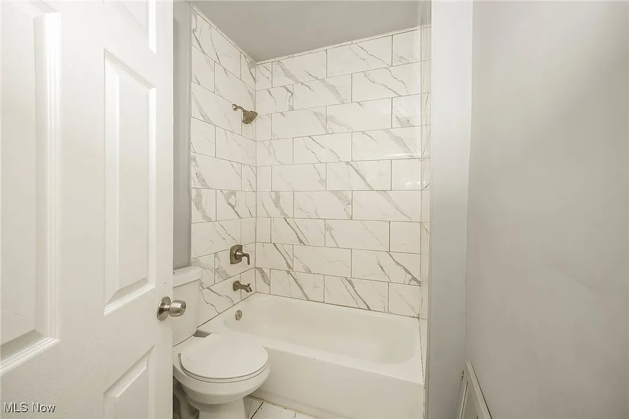 13409 Glendale Ave - Photo 2 of 4