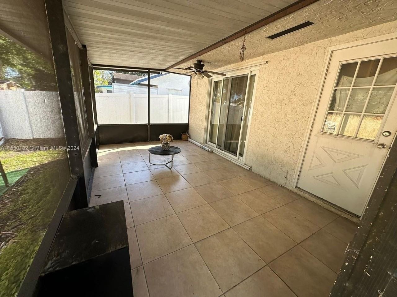4920 Sw 27th Ave #0 - Photo 7 of 28