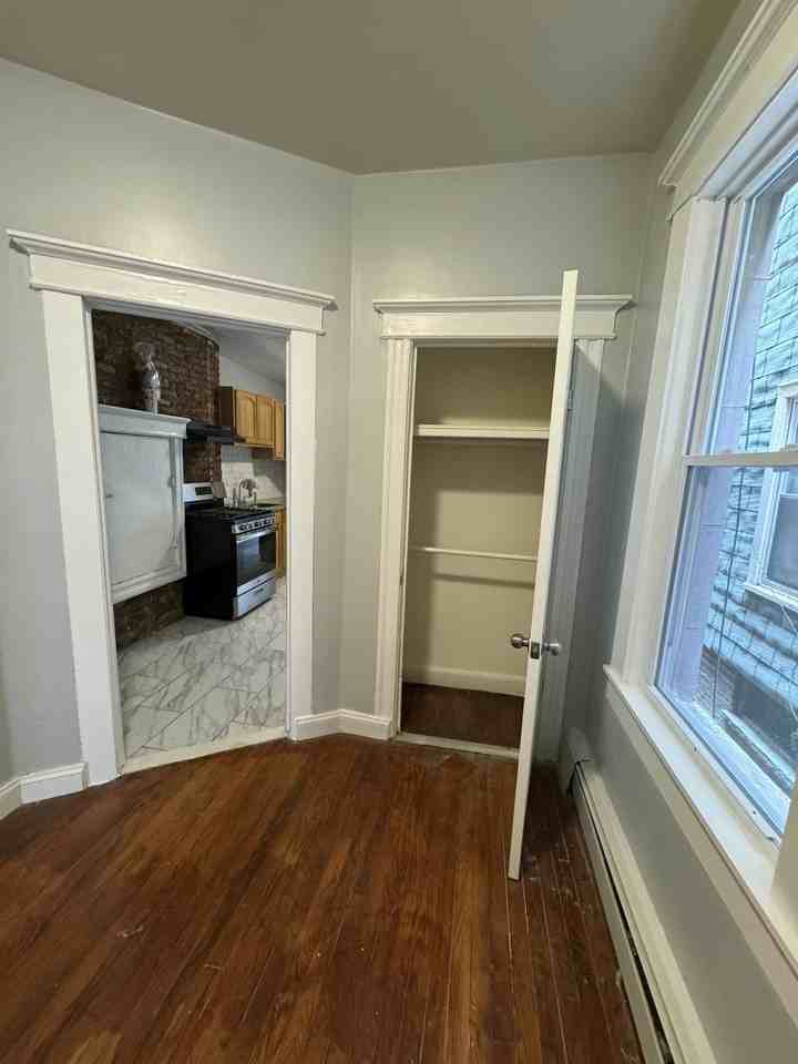 165 Clendenny Avenue, Unit 1R - Photo 5 of 6