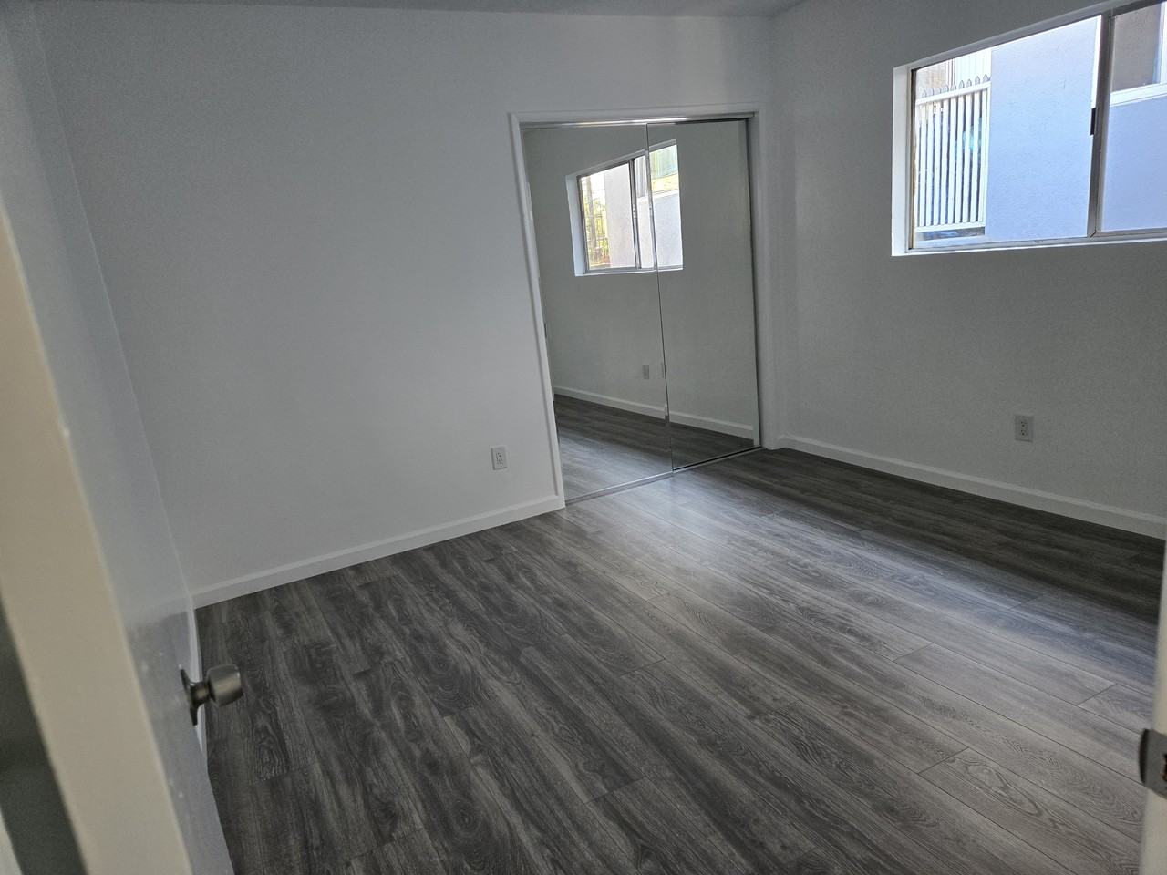 10228 Doty AvenueApt 3 #3 - Photo 3 of 7
