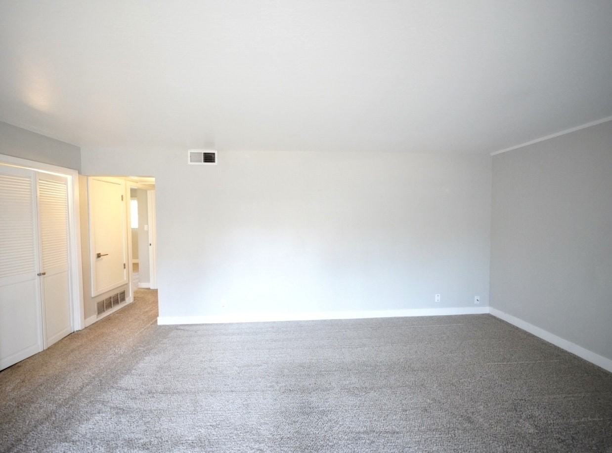 344 Rheem Boulevard, Unit 16 - Photo 3 of 12