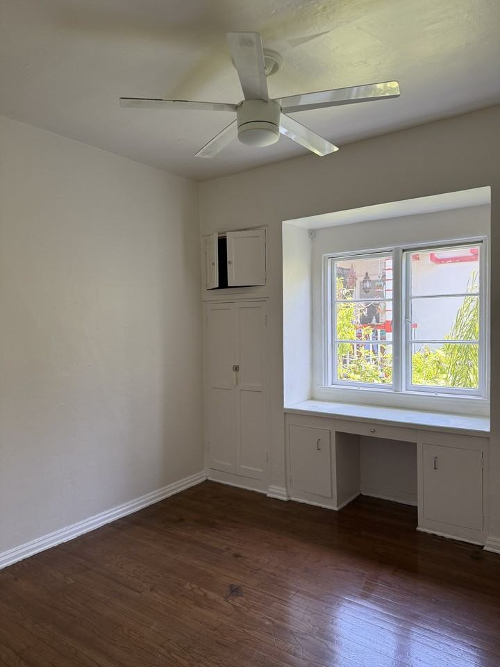 1334 1/2 Miller Dr #1334-1-2 - Photo 6 of 17