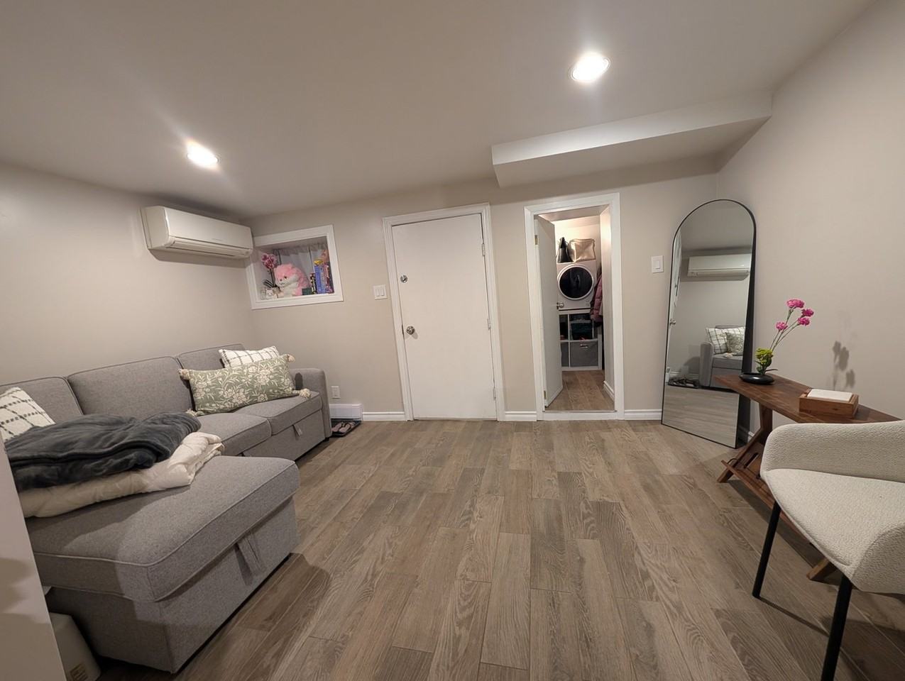 12 Woodycrest Ave - Photo 2 of 12