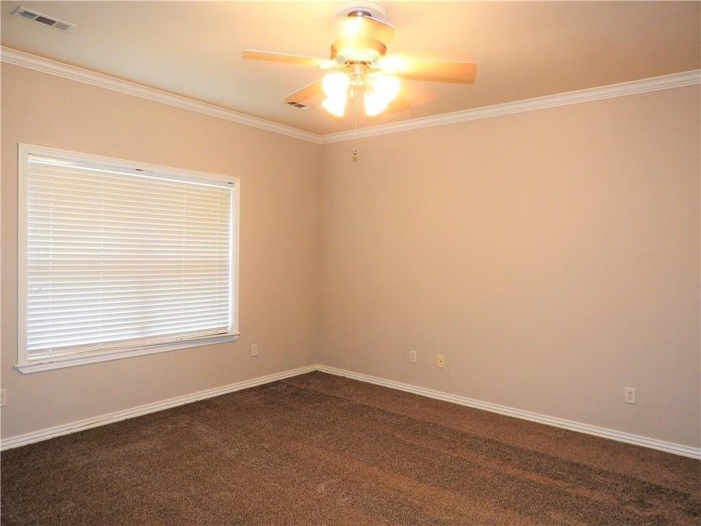 1204 N 22nd Pl - Photo 4 of 14
