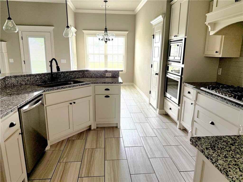 3200 Sw Satinwood Ave - Photo 6 of 16
