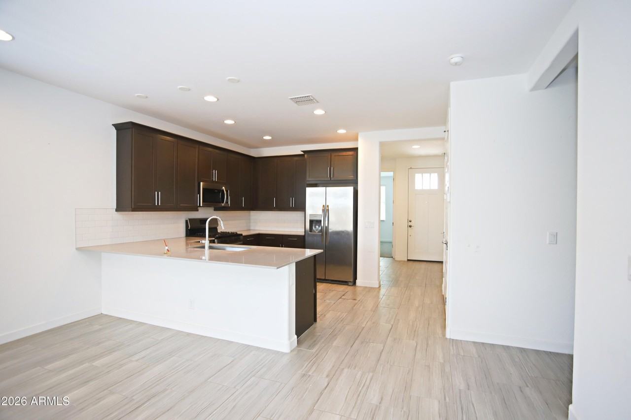 2250 E Kelly Dr - Photo 6 of 50