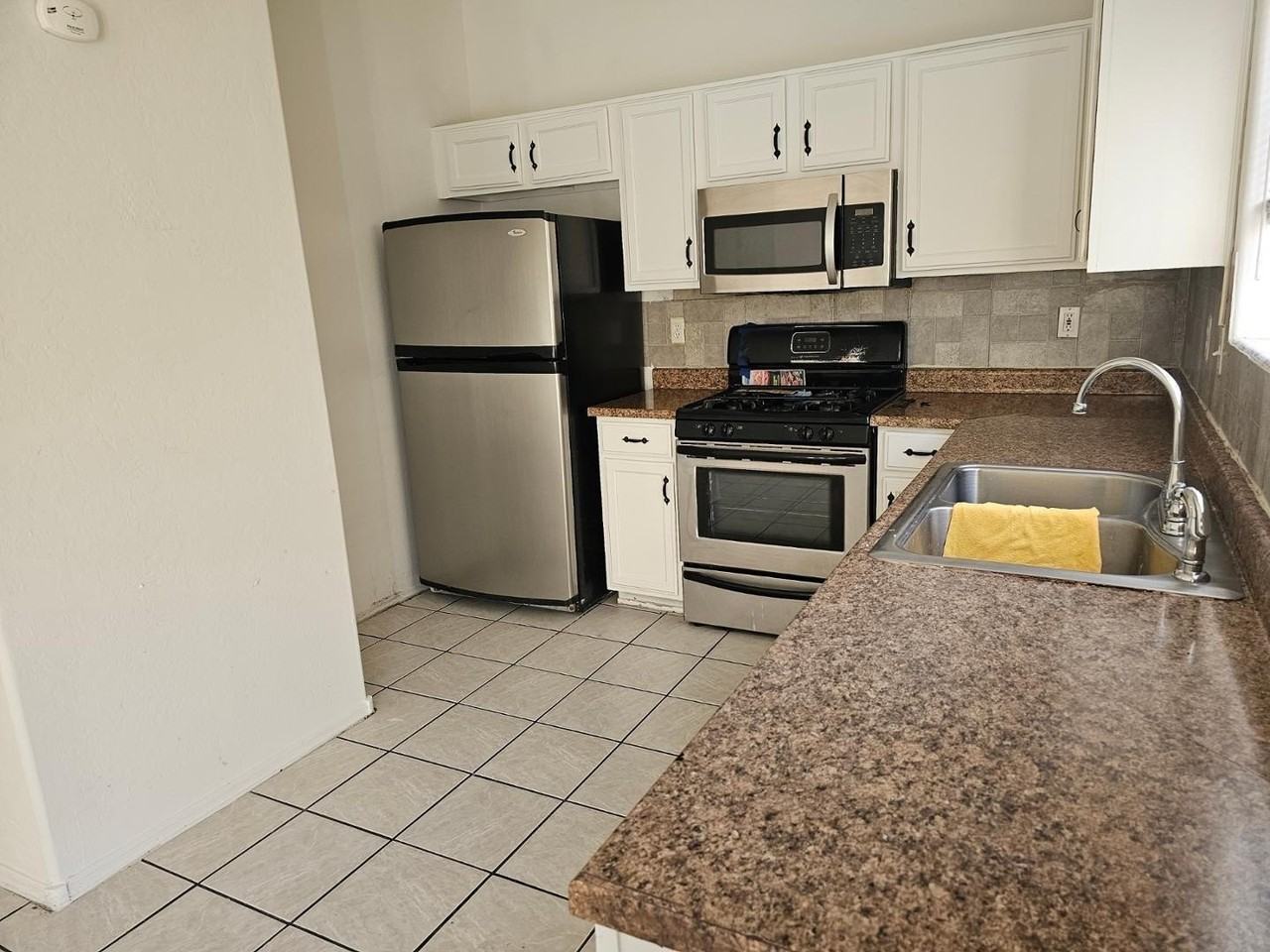 1026 W Libra Dr - Photo 2 of 10
