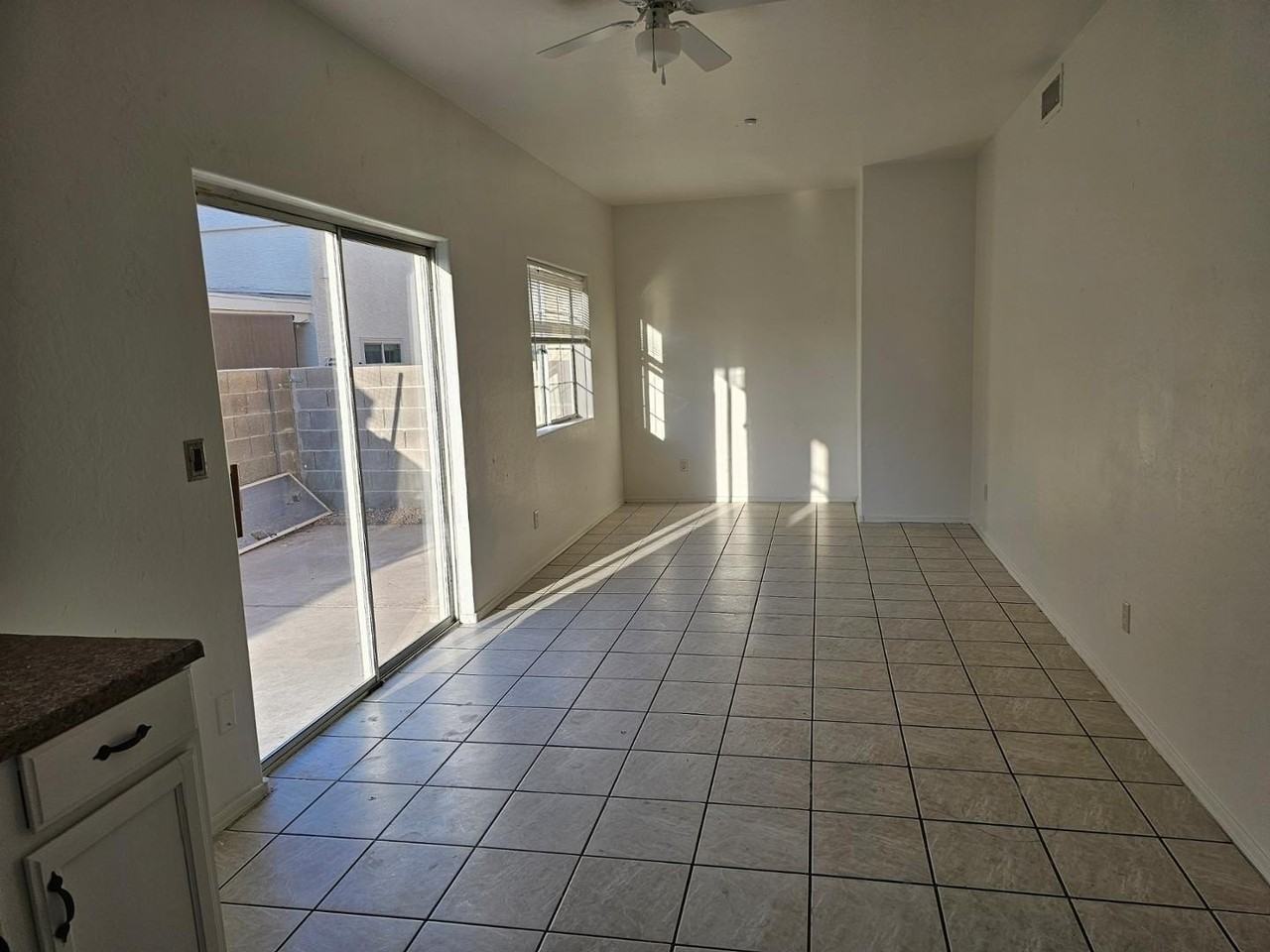 1026 W Libra Dr - Photo 3 of 10