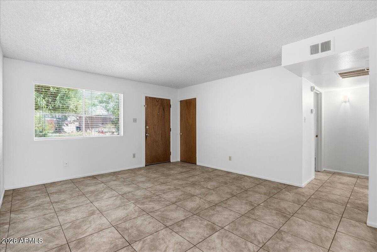 1321 E Carol Ave #3 - Photo 5 of 21