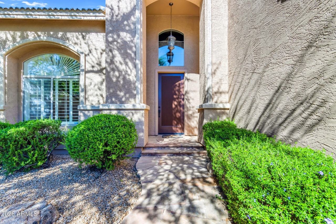 4302 E Mossman Rd - Photo 4 of 50