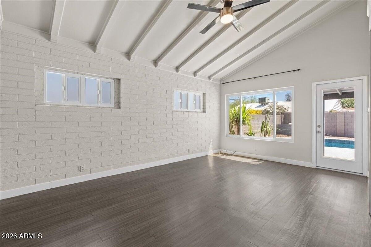 4517 N 10th Ave - Photo 5 of 30