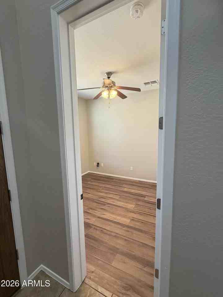 15485 W Montecito Ave - Photo 3 of 39