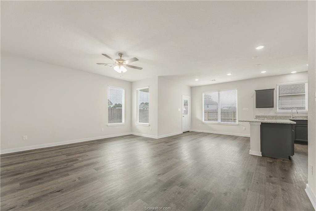 6004 Badger St - Photo 2 of 14
