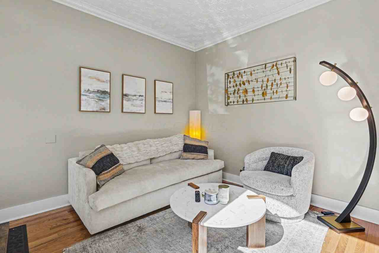 982 Highland St - Photo 4 of 26