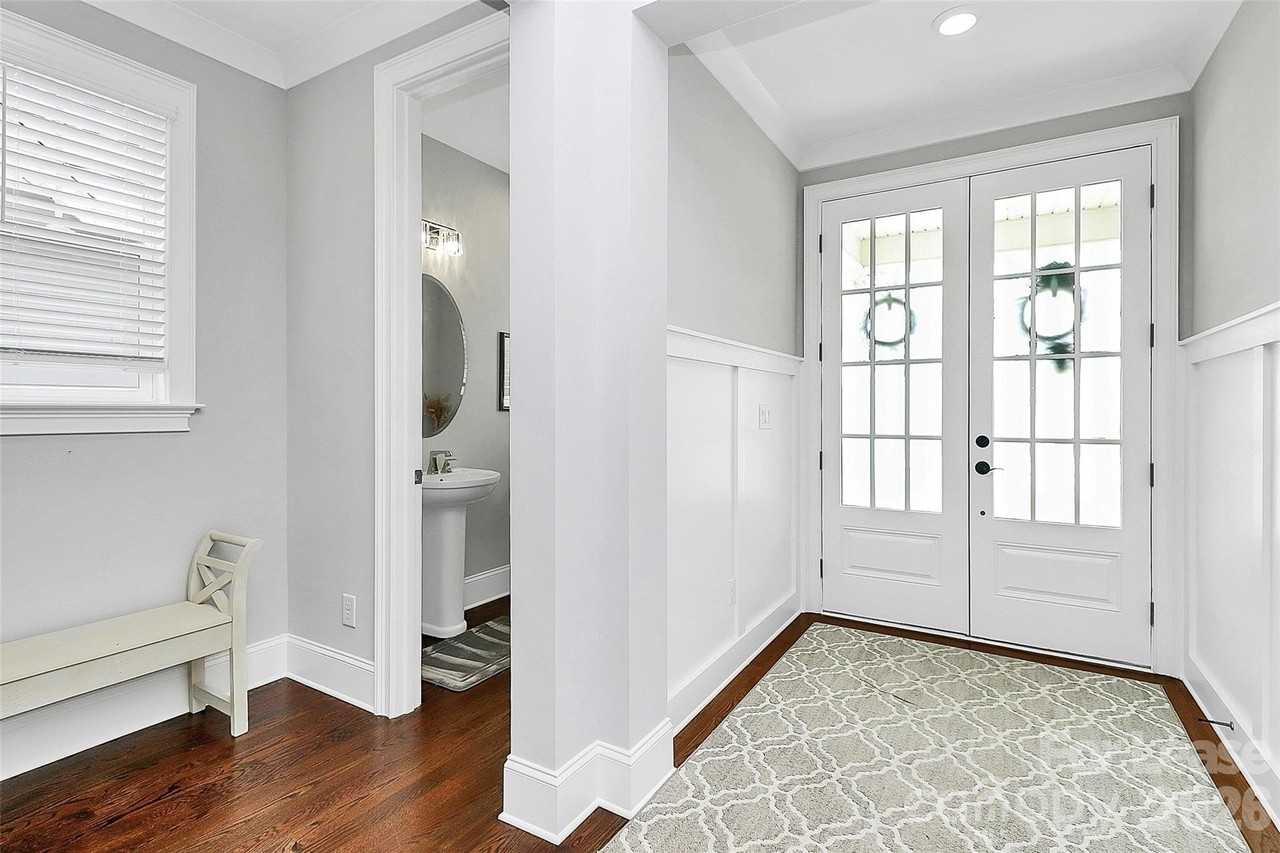 136 Preston Rd - Photo 7 of 44