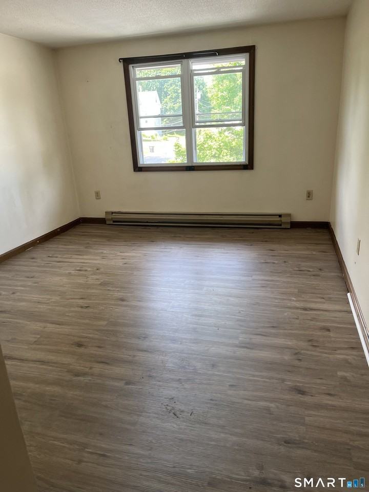 107 Palmer Bridge St - Photo 7 of 7