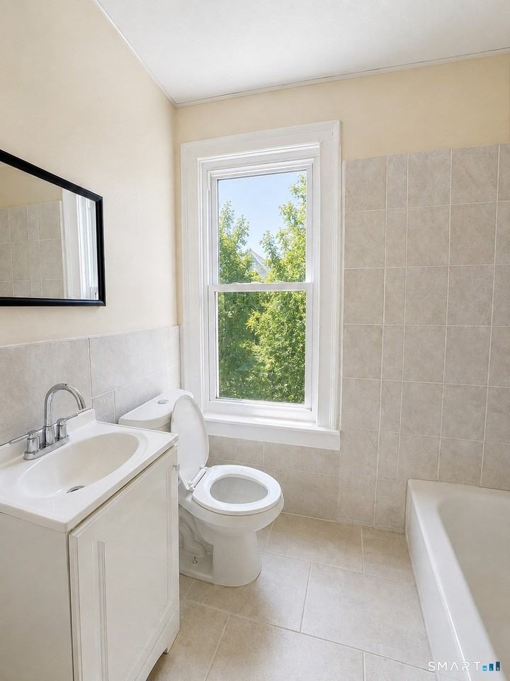 18 Woolsey St - Photo 2 of 5