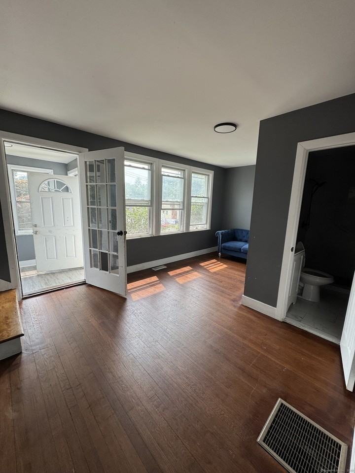124 1st Ave - Photo 5 of 14