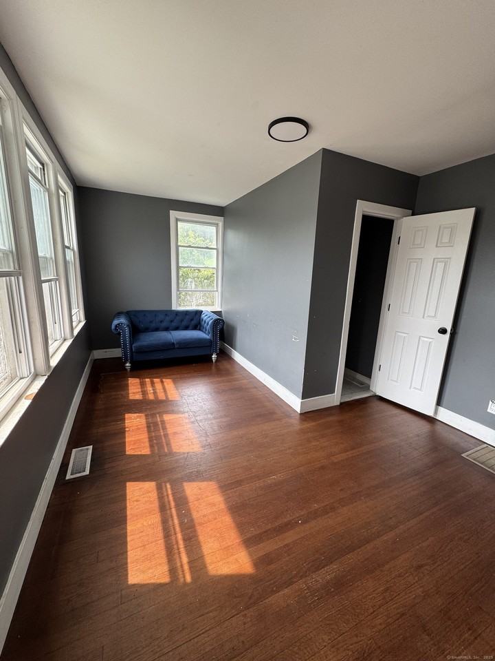 124 1st Ave - Photo 7 of 14