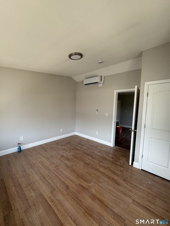 1012 Dixwell Ave #2 - Photo 4 of 6