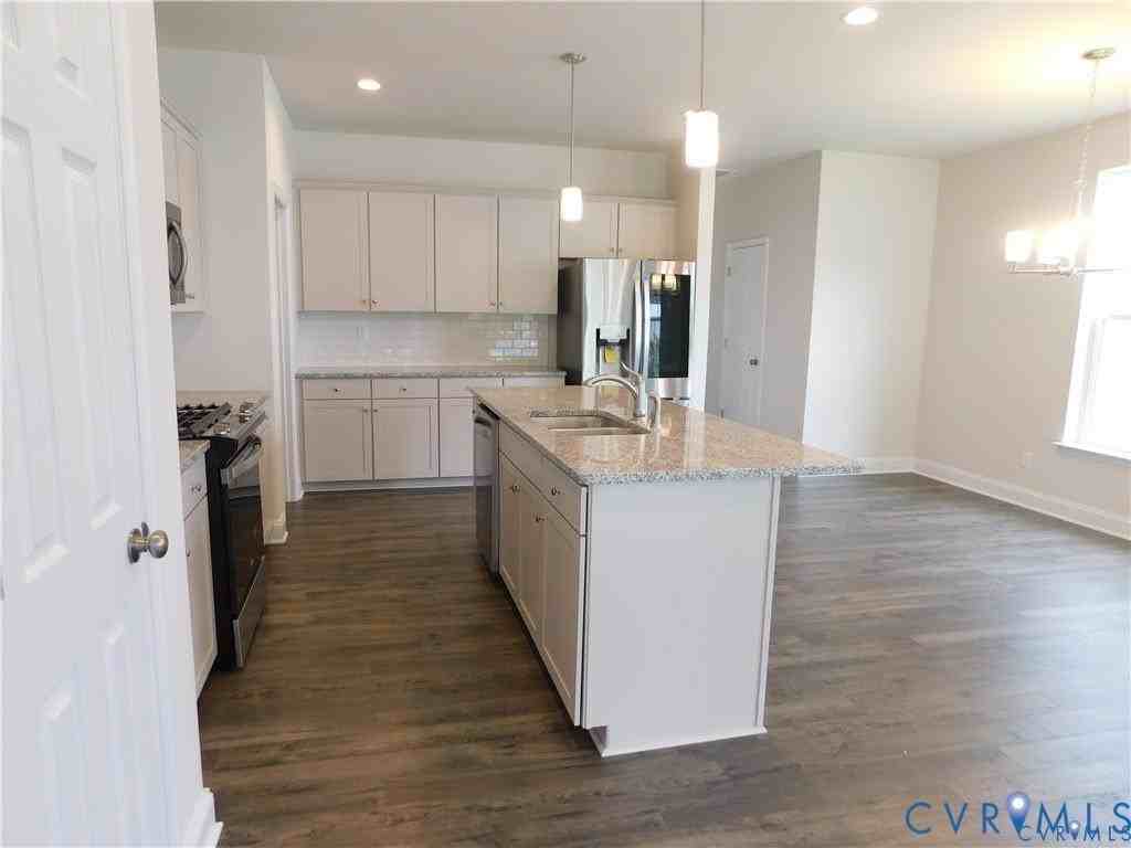 6981 Leire Ln - Photo 4 of 22