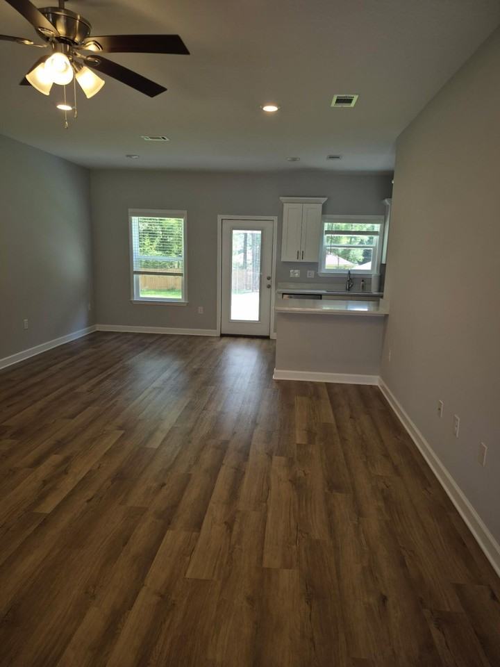2588 Kingston Rd - Photo 2 of 12