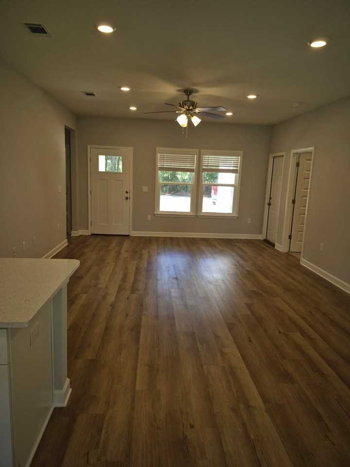 2588 Kingston Rd - Photo 3 of 12