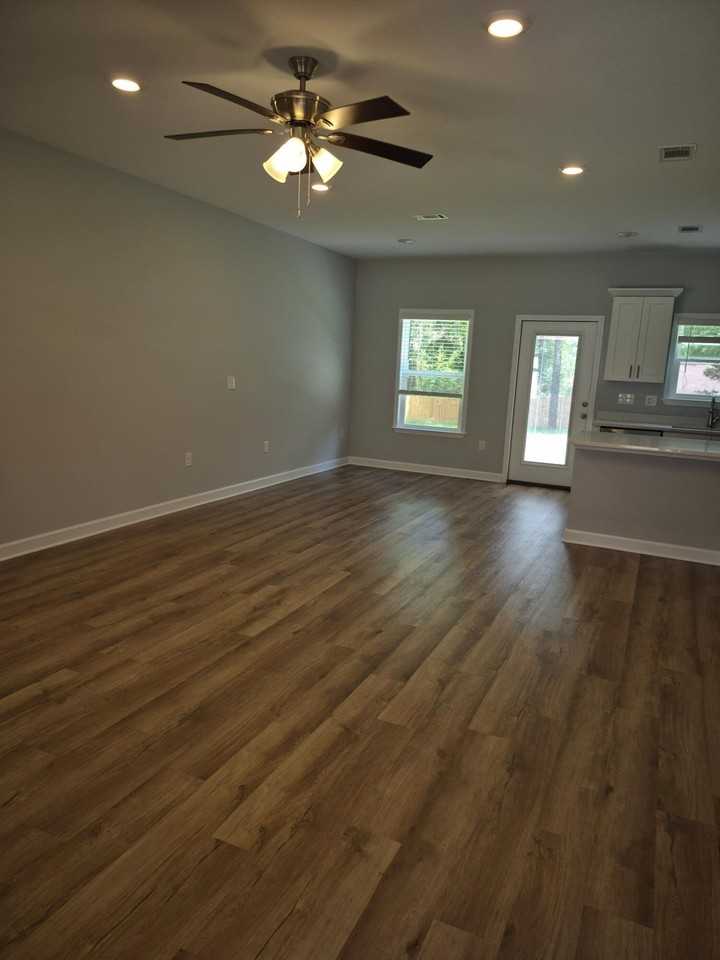 2588 Kingston Rd - Photo 4 of 12
