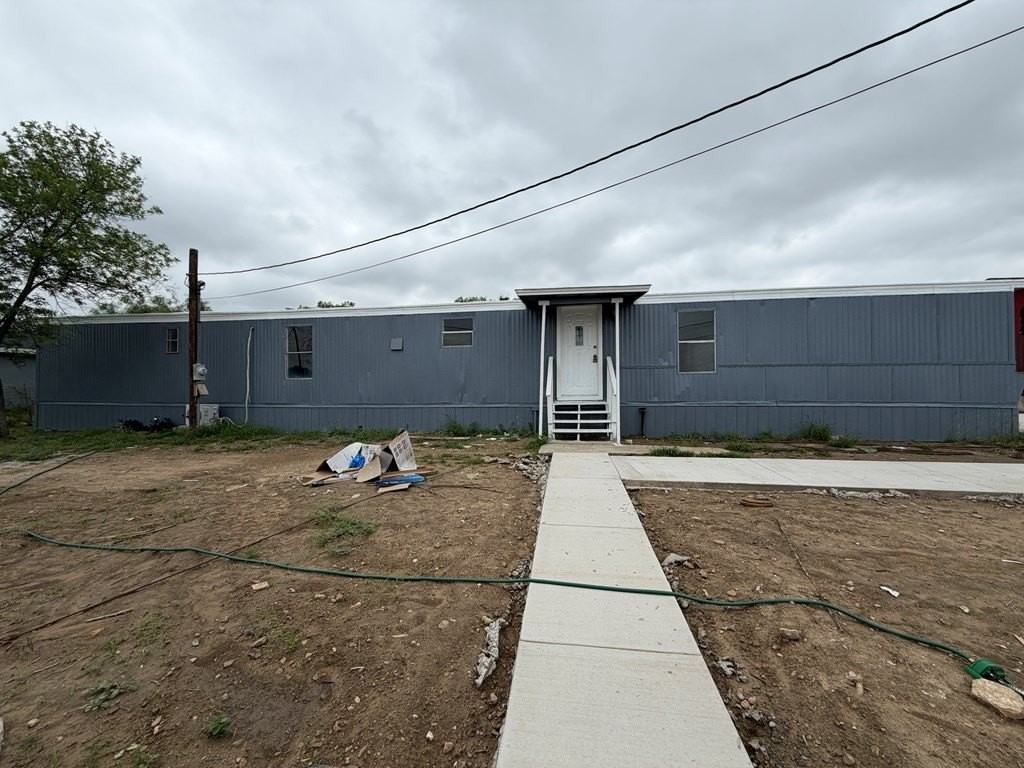 1563 Avenida Encuentro - Photo 3 of 19