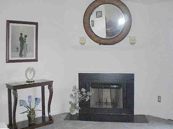 907 Pelham Square Way #1 - Photo 2 of 8