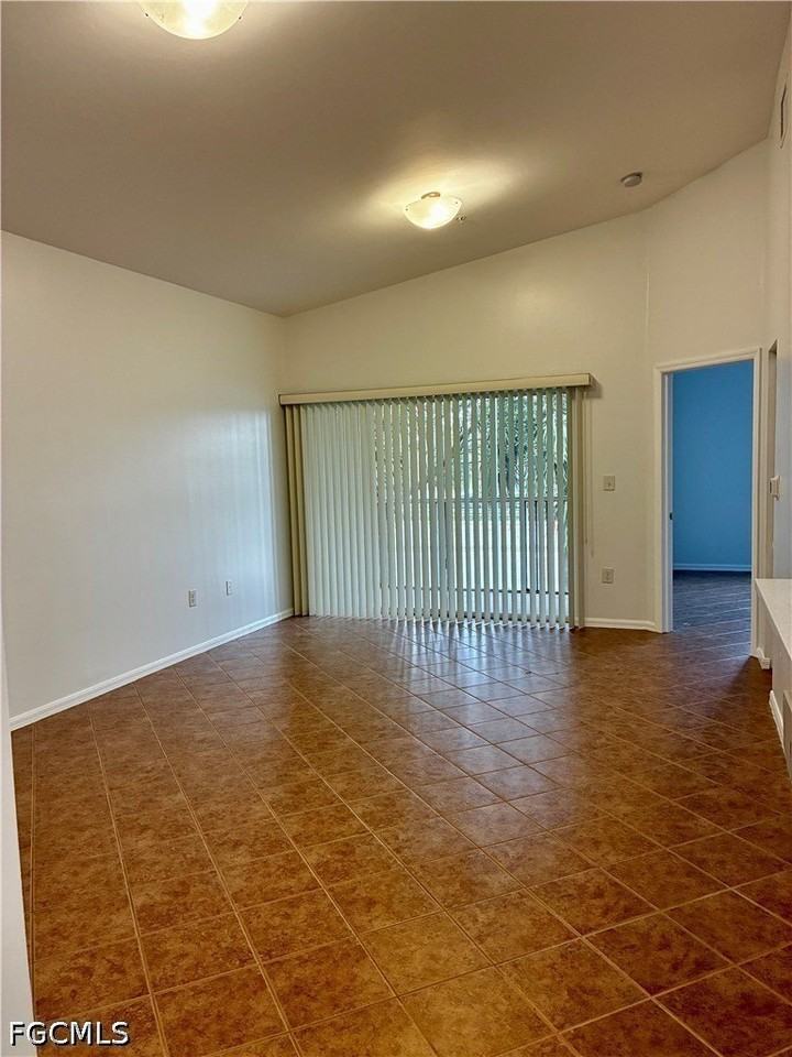 15401 Bellamar Cir #621 - Photo 4 of 23