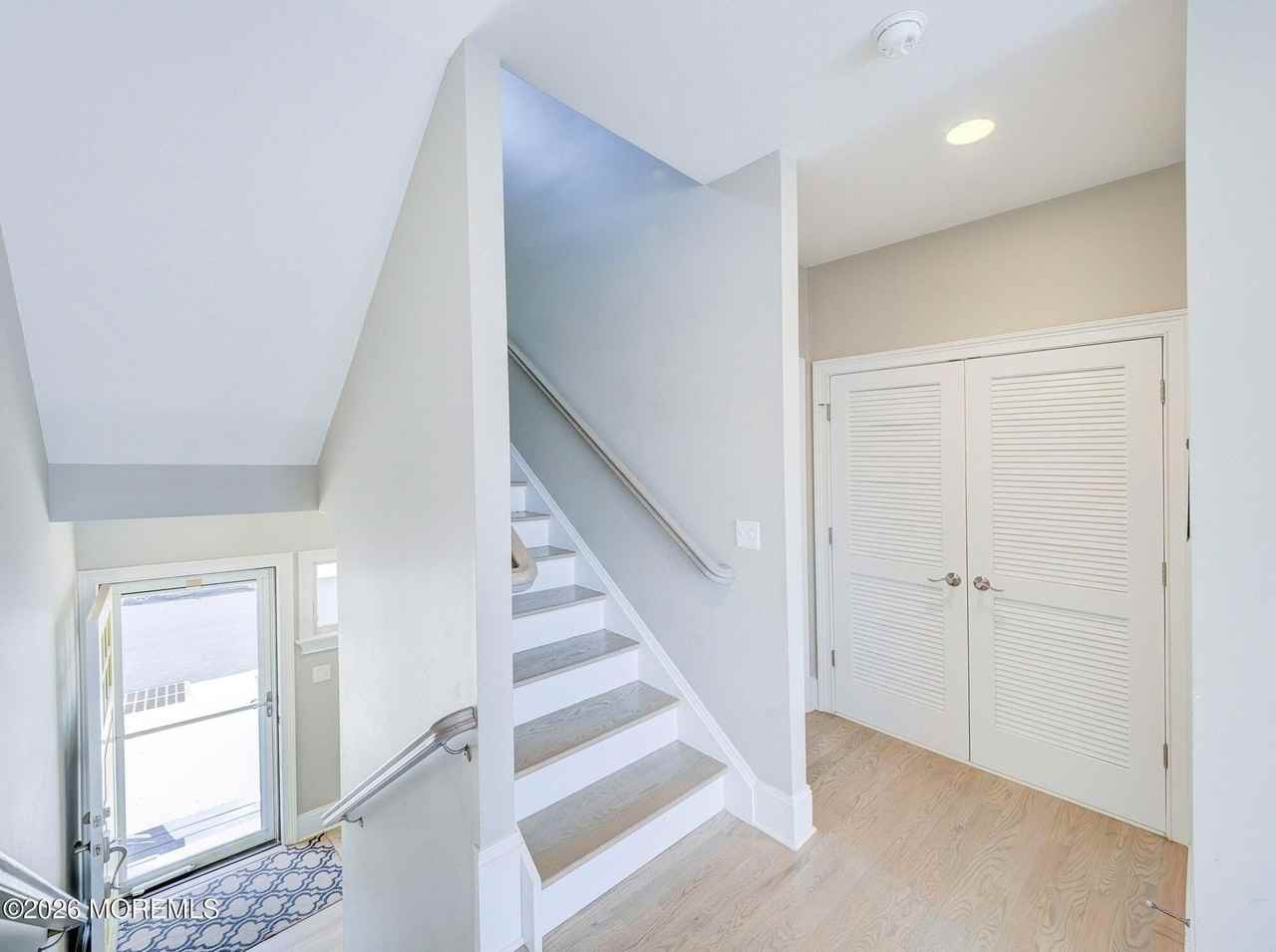 231 Bryn Mawr Ave - Photo 6 of 50