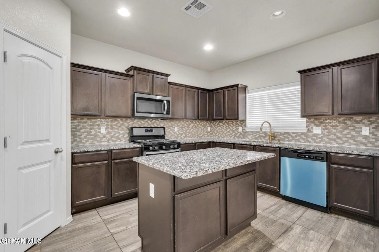 14416 Alyssa Marie Dr - Photo 3 of 22