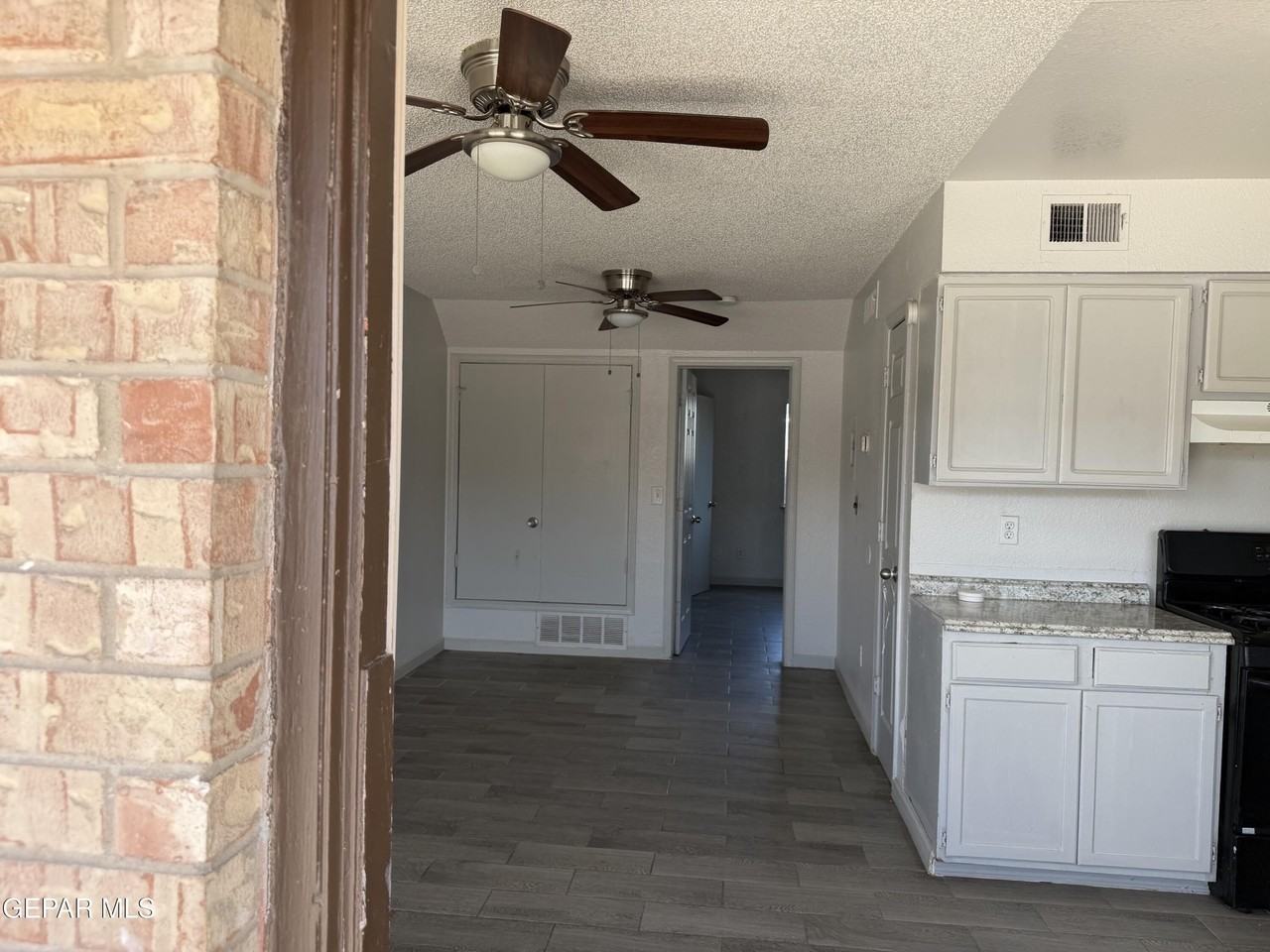 8507 Alameda Ave #8 - Photo 2 of 10