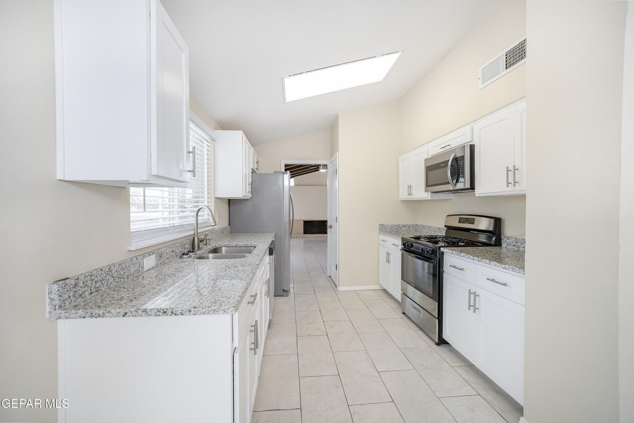 368 Chermont Ct - Photo 7 of 19